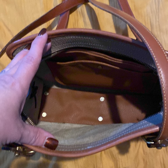 Beautiful vintage Dooney and Bourke shoulder bag - Picture 7 of 8